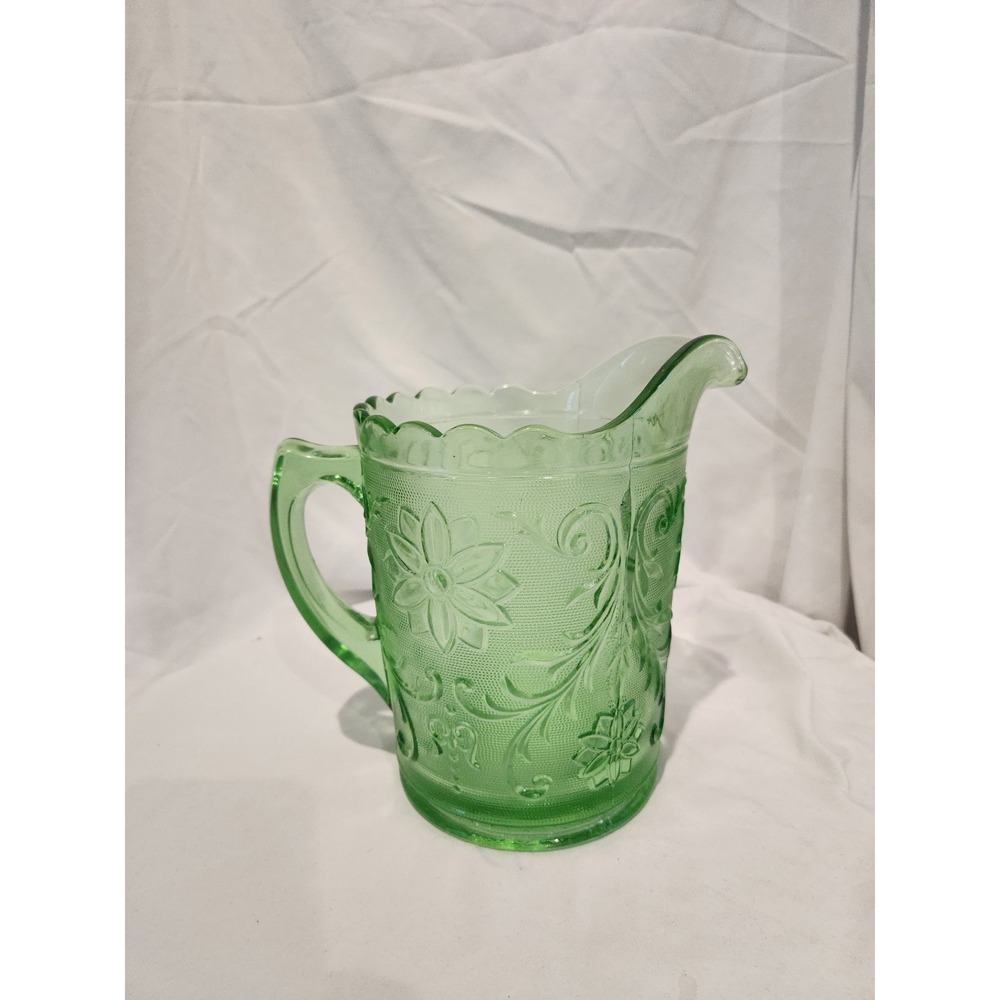 Vintage Tiara Glass Chantilly Green Pitcher Sandwich Pattern 64 Oz Indiana Glass